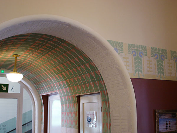 Parantolan kivirakennus sis&auml;lt&auml;